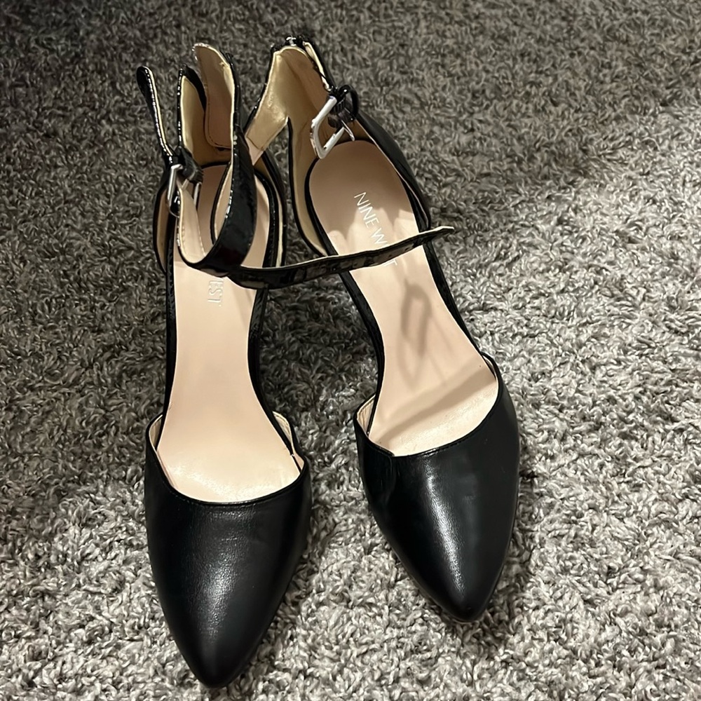 SFW black, Pointed heels